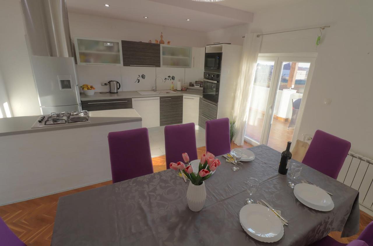 Melanie Apartment Привлака Екстериор снимка