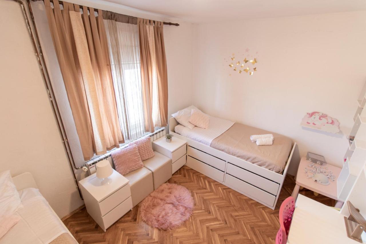 Melanie Apartment Привлака Екстериор снимка