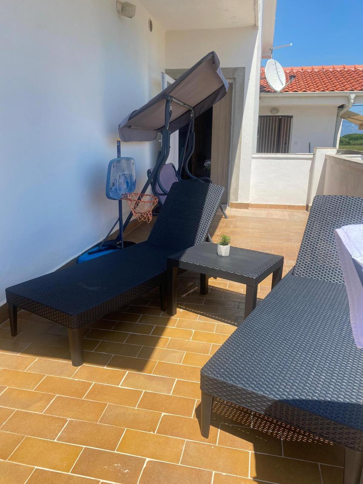 Melanie Apartment Привлака Екстериор снимка